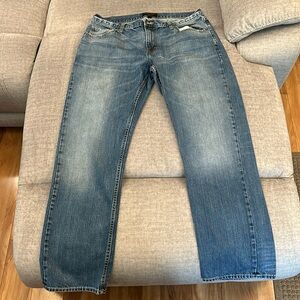 Men’s Banana Republic Jeans Size 36/32 Vintage Straight.